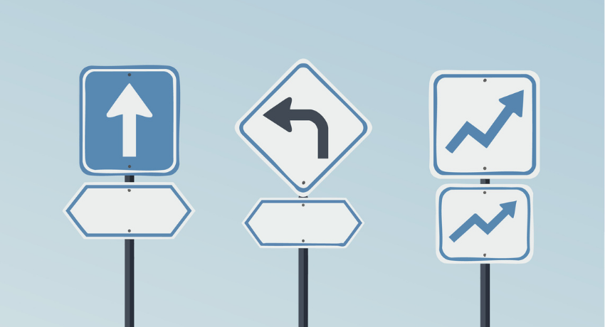 Placas de sinalização apontando para várias direções, simbolizando os diferentes caminhos e etapas da jornada do cliente.